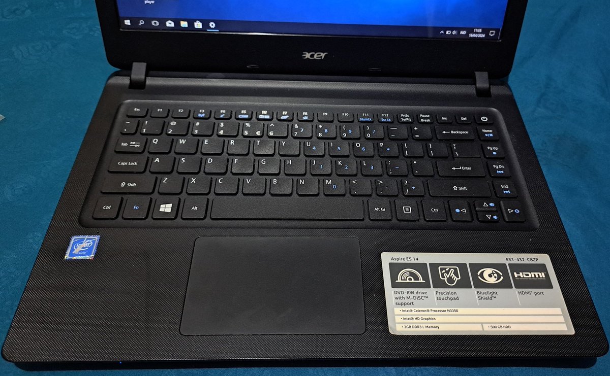 markfscityy's tweet photo. WTS preloved
laptop Acer Aspire ES 14 ES1-432-C8ZP
- intel celeron N3350
- ram 2 gb, HDD 500gb
- intel UHD graphic
- windows 10 64 bit
- lain2: port USB, HDMI, CD ROM
Kelengkapan: charger ori
Minus: lecet pemakaian, microsoft officenya ga ori
Diharga 1,5jt
MINAT DM YA!
#zonauang https://t.co/vQpmbdqOj7