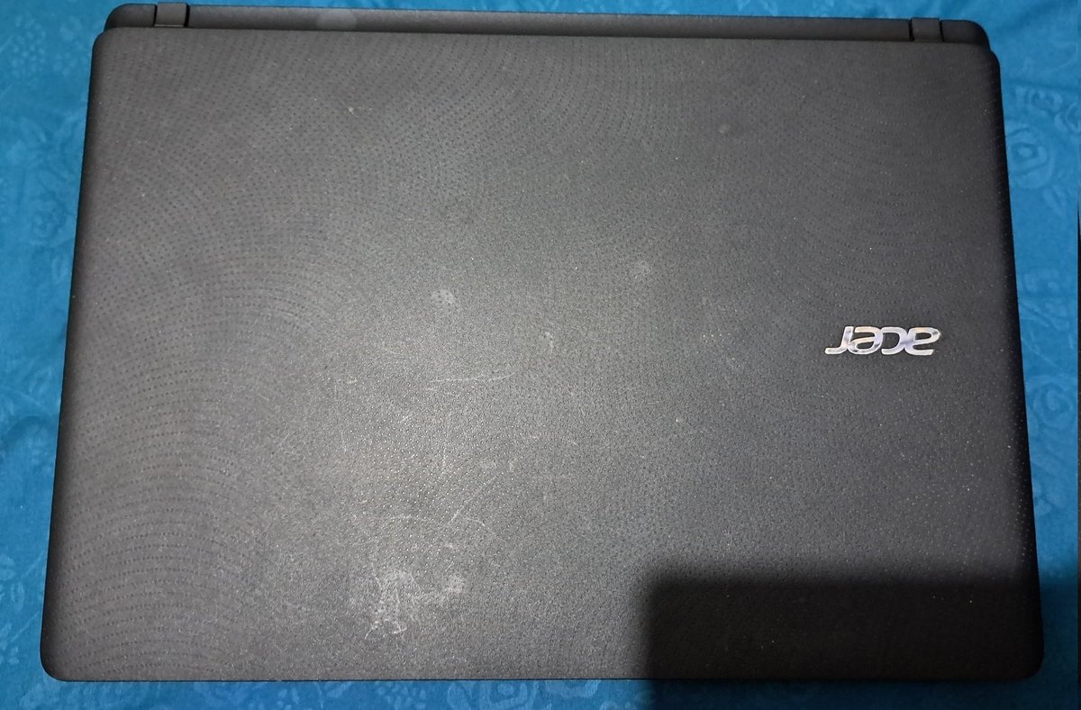 rilinianstore's tweet photo. WTS preloved
laptop Acer Aspire ES 14 ES1-432-C8ZP
- intel celeron N3350
- ram 2 gb, HDD 500gb
- intel UHD graphic
- windows 10 64 bit
- lain2: port USB, HDMI, CD ROM
Kelengkapan: charger ori
Minus: lecet pemakaian, microsoft officenya ga ori
Diharga 1,5jt
MINAT DM YA!
#zonauang https://t.co/QtmPUpl5AG