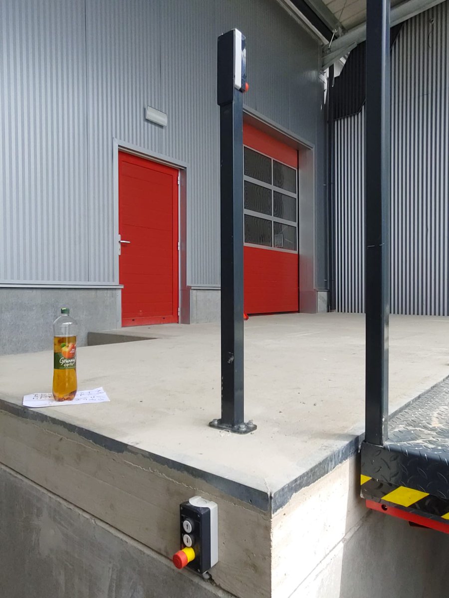 malukGmbH's tweet photo. 📸🚚🛠️Schnappschüsse Montage Verladehubtisch. Mit unserem neuen Verladehubtisch sind LKW-Be- und Entladung am ... 👉 im Kommentar weiterlesen

#hubtisch #hebeanlage #logistk #lkw #transport #timeismoney #gewusstwie #profiamwerk #feedback #kaufen #bestcompany #maluk #team #lukas https://t.co/c5YGJmjD8D