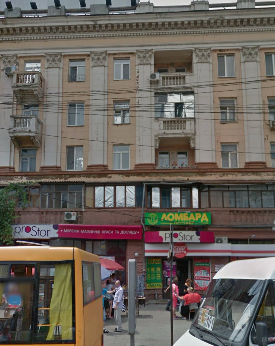 A Residential Building got hit by a Russian Missile in Dnipro 🇺🇦 🙏 This is near the Central Train Station Coordinates: 48.475784, 35.015012