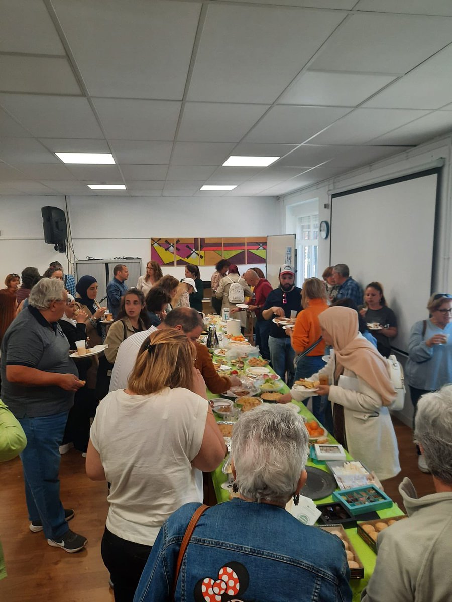 🇪🇺 Ayer participamos en el proyecto  “Te regalo mi lengua” del CEPA Don Juan I de Alcalá de Henares con nuestros compañeros turcos 🇹🇷 Erasmus+ y nuestras alumnas de Enseñanzas Iniciales de Meco, y de una sesión internacional gastronómica @sepie_gob <a href="/EUErasmusPlus/">Erasmus+</a> <a href="/cepadonjuani/">CEPA Don Juan I</a>