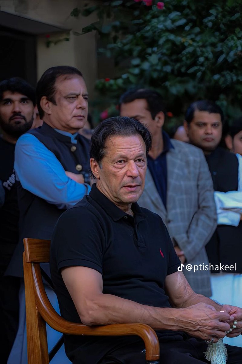 Day 256 without him
#عمران_کو_رہا_کرو
#ReleaseImranKhan 
#ہم_نہ_باز_آئینگے_محبت_سے
#غلام_نہیں_آزاد_پاکستان
#ظلم_کا_بدلہ_ووٹ_سے