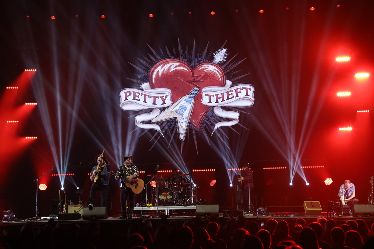Thank you @pettytheft for keeping the spirit of Tom Petty alive!