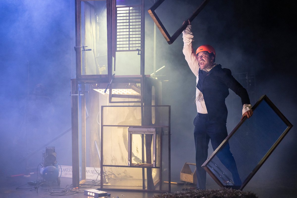 Theatergezelschap Stormkamer duikt in ‘Afgehaakt Breda’ dlvr.it/T5jHQG