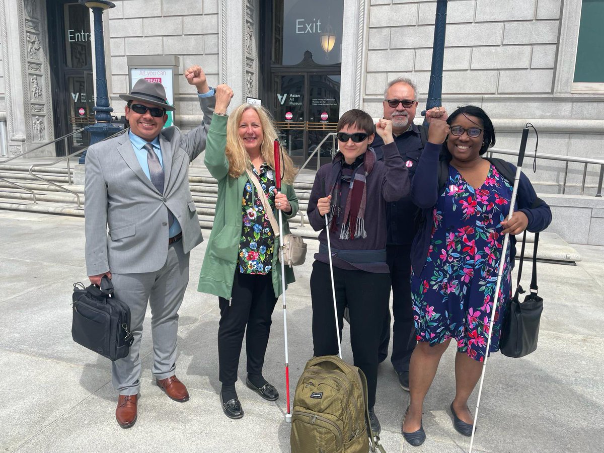 LightHouseUnion's tweet photo. Just wrapped our second day of negotiations! #lighthouseunited #togetherwecandosomuch https://t.co/bYWpuUe5sN