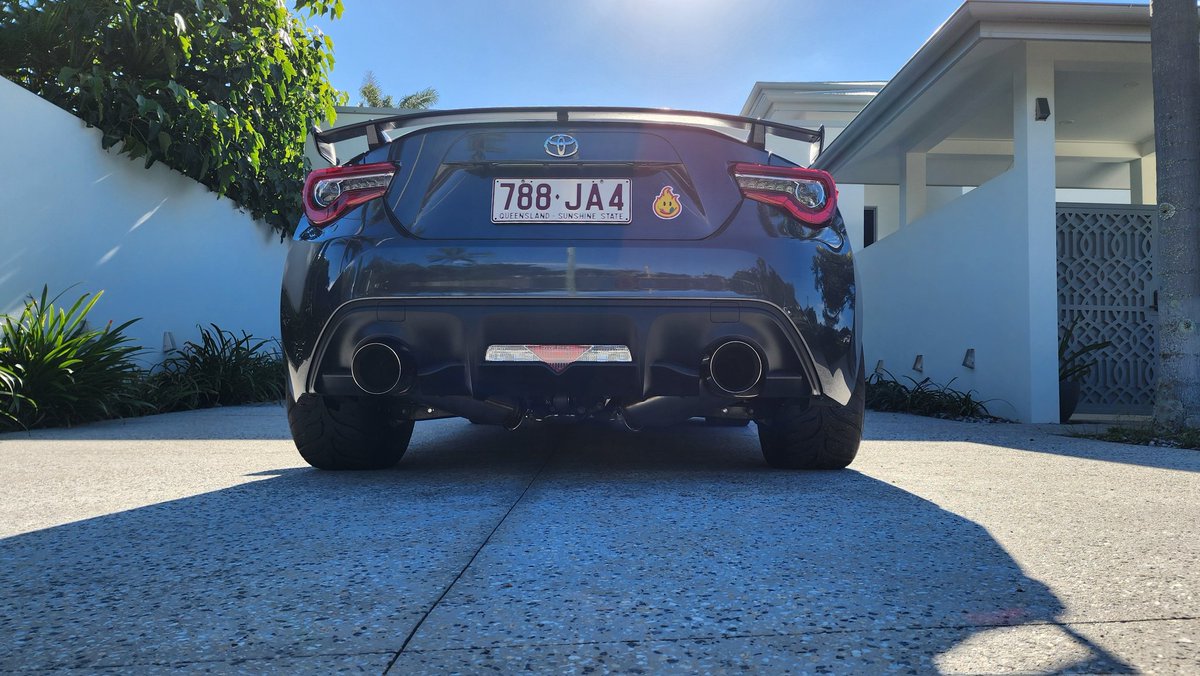 matthewokeefe's tweet photo. Juicy.....
Took a bit longer than I hoped, but finally done. I might even say that it's perfect. Cammed LS3, TR6060, ZF 8.6 LSD in 3.45 ratio. https://t.co/pAlXlFfpgS