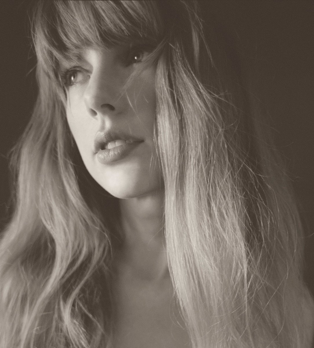 TheSwiftSociety's tweet photo. 💬| Taylor Swift on "The Tortured Poets Department" prologue

"A smirk creeps onto this poet's face. Because it's the worst men that I write best." https://t.co/K4qpEN5wZi