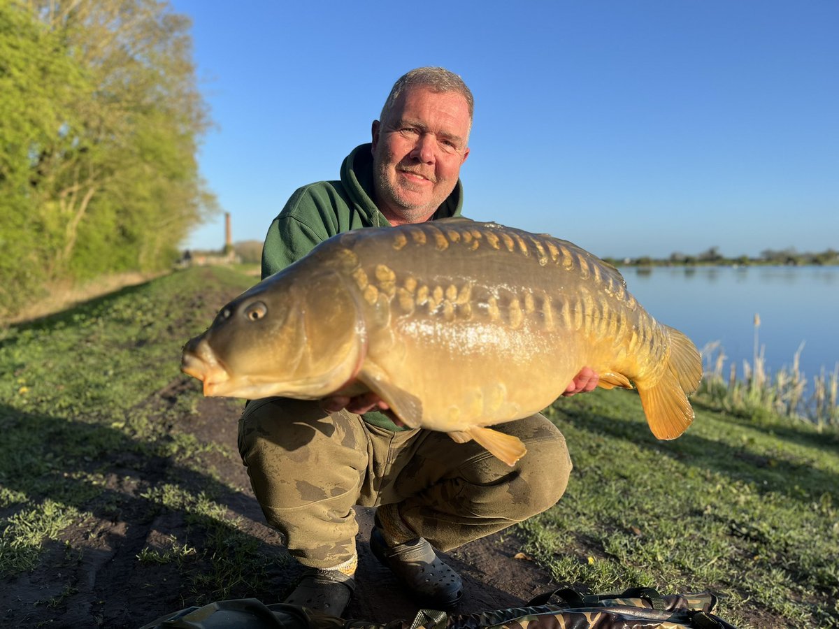 Simply stunning!! At 24lb-9 if Carlsberg did carpfishing🎣
<a href="/mistralbaitsUK/">Mistral Baits</a>