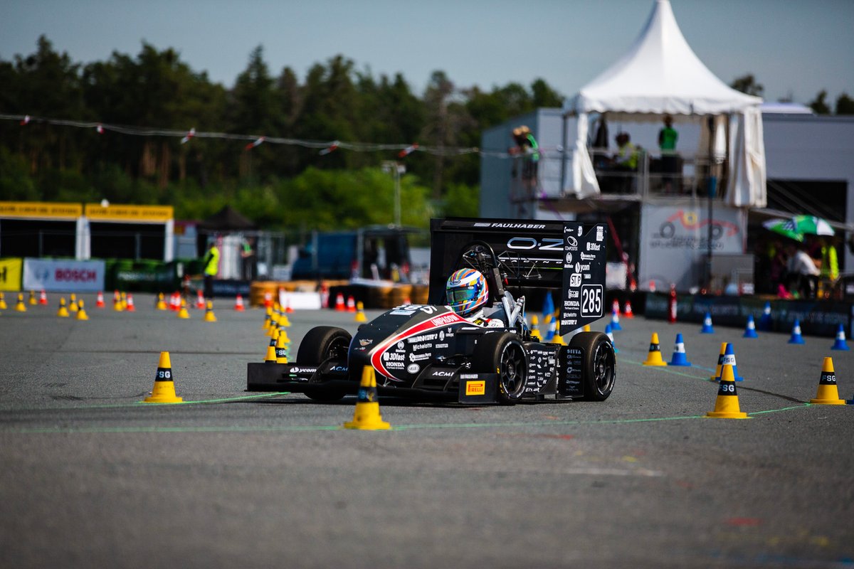 #FormulaE #Emobility 🏎️ Emozioni ad alta velocità! 🏁 Da non perdere la finale nazionale del campionato E-Horizon, dove studenti delle migliori scuole italiane si sfideranno con vetture stampate in 3D! 🚗💨 Non è solo una gara, ma un'immersione nel mondo della tecnologia e…