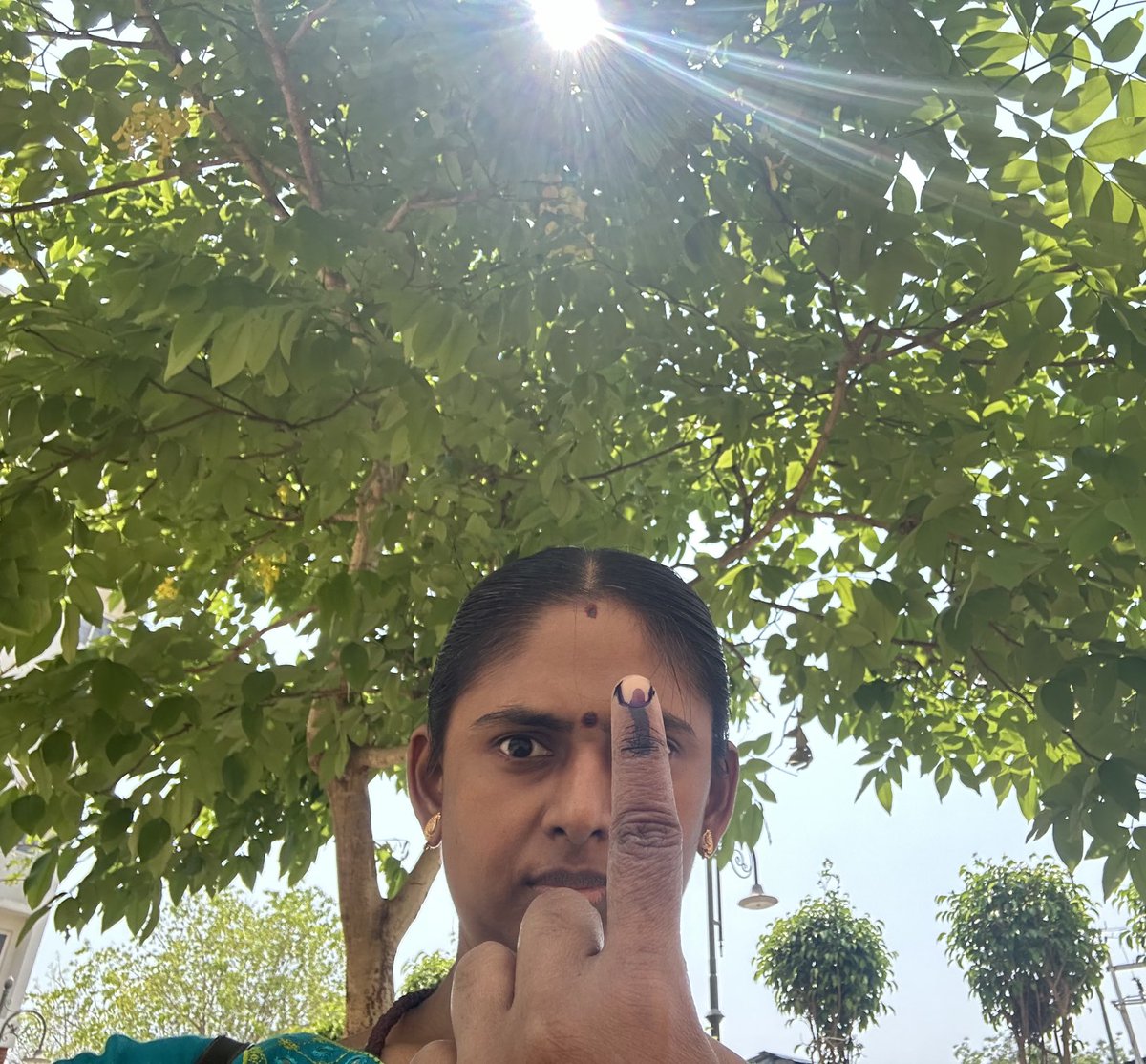 RajarajeswariR1's tweet photo. I have voted. நான் என் ஜனநாயக கடமையை ஆற்றிவிட்டேன். #LokSabhaElections2024
#ElectionDay
#election #voted #myprivilege #mycountry #mynation #myleader https://t.co/8ywnB8yB4s