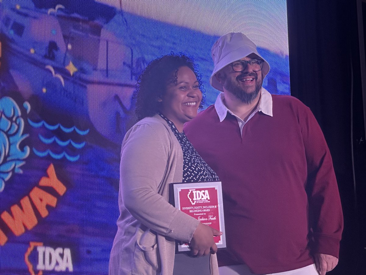 IDSA_activities's tweet image. LT cleaning up at the annual @IDSA_activities awards banquet! #WeAreLT #JustPickTwo