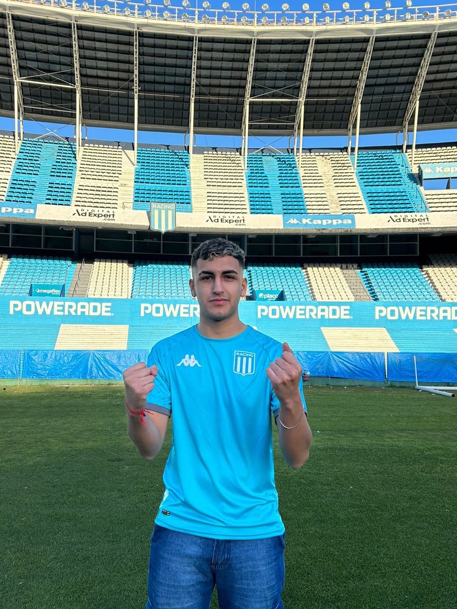 Campeones De Iesa🇦🇷✅
Maximo Asistidor De Superliga Iesa✅

Feliz por el 2do titulo como DT,pero mas contento por el grupo que se pudo armar desde el dia 1.
gracias @PabloTorres_SI por la confianza siempre 
2/3 y racing va🙌🏼💪🏼… @e_RacingClub