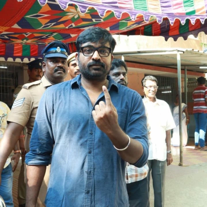 #VijaySethupathi casted his vote.