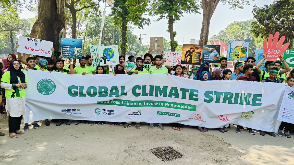 Youth are demanding climate justice & asked to end fossil finance & invest in renewables! @GretaThunberg @FFF_Bangladesh #FridaysForFuture