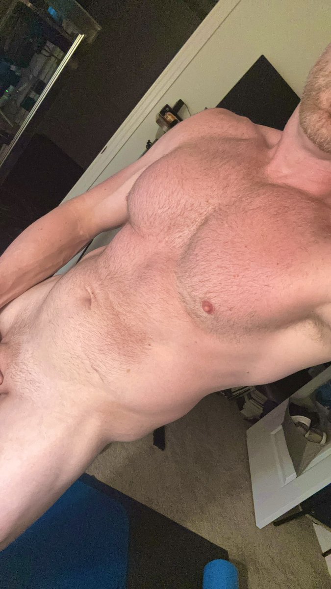 PharmaKid80's tweet photo. Leaning out! https://t.co/A3DgWTBjkK