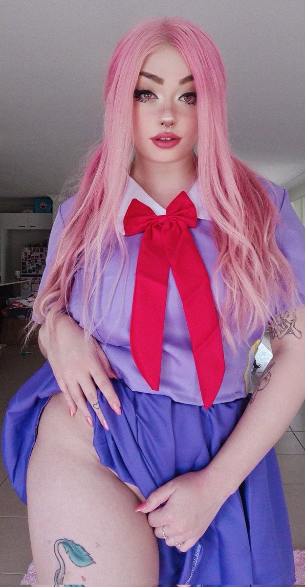 JasminFoxe's tweet photo. Say hi for a free pic in your dms 😳
OF: JazzyFoxe https://t.co/HhKOj8c7JC