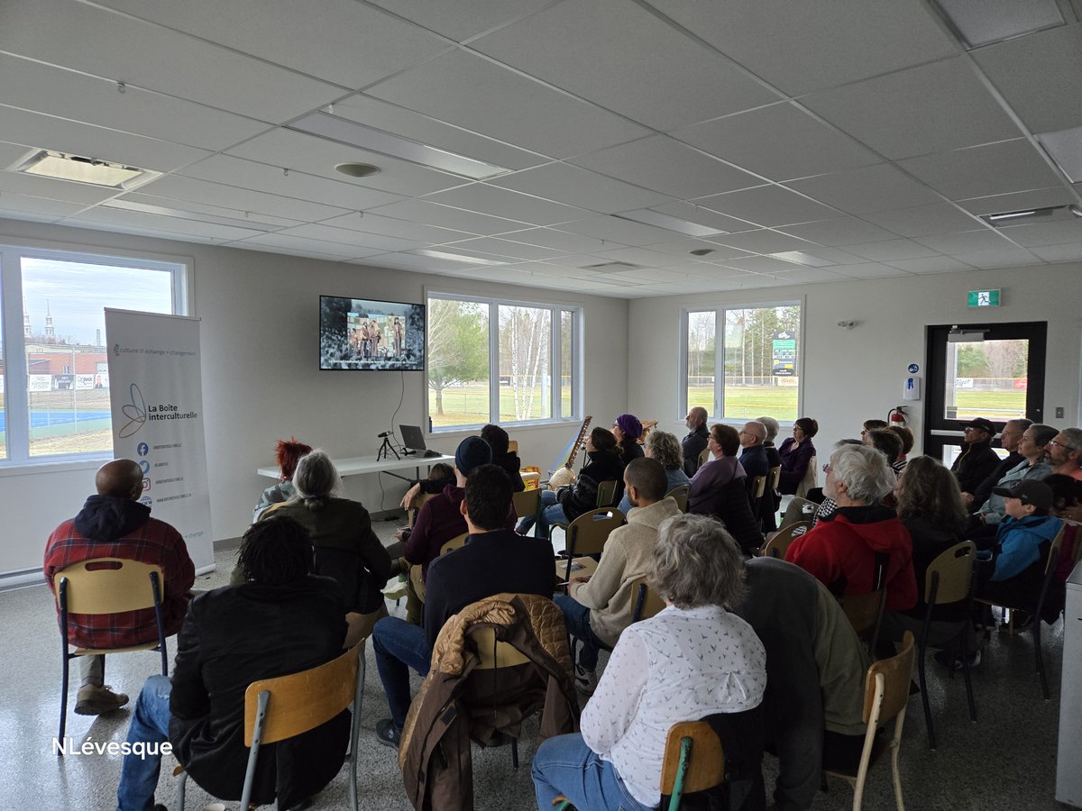 LaBoiteIC's tweet image. Our heartfelt gratitude to each and every one who joined us for the screening of "La route de l'interculturalité" in Saint-Stanislas. 

#ruralscreening #communityscreening