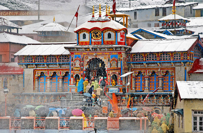 GhumIndiaGhum's tweet photo. As per the Hindu legends, somewhere the 8th century the respectful saint Adi Shankracharya had laid the foundation stone of these holy shrines in #Badrinath and #Kedarnath which is now referred to as #DoDham #yatra or Kedarnath dham and Badrinath dham yatra. https://t.co/p8Rm6YUQYr