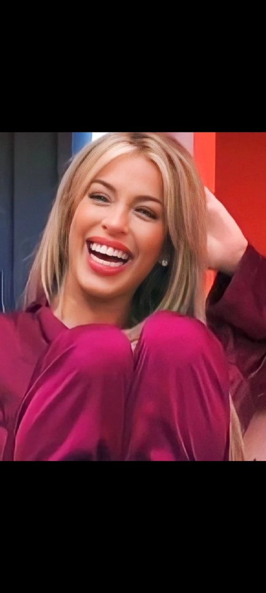 ridolfo12498's tweet photo. Buongiorno Oriana 
Si parte con questo sorriso 
"Patrimonio dell' umanità"
Perché un sorriso così ti spalanca le porte e ti fa' affrontare la giornata con positività 
"Un sorriso che ti fa' sorridere"
Vai Ory..
Tutti in attesa di rivederlo presto 
#orianamarzoli 
#granaroservir https://t.co/rZdWplieXC