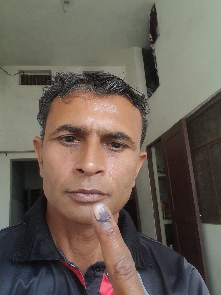 RizwanahmadIND's tweet image. मेरे भाई @SanjayT78004303 का वोट,  #UPSISCAM 2021, मे धांधली करने वालों और पेपर लीक करके बच्चों की जिंदगी खराब करने वालों के खिलाफ,

और आप का वोट???