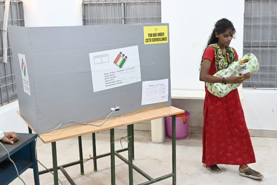 A woman holding her newborn cast her vote in Chennai on Friday. Photos by C Suresh Kumar #danceofdemocracy #LokSabhaElections2024📷