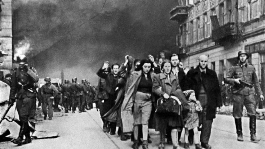 Peine01's tweet photo. Am 19. April 1943 beginnt im Warschauer Ghetto unter der Leitung von Mordechaj Anielewicz der Aufstand gegen die Fortsetzung der Deportationen von Juden in Vernichtungslager durch die deutschen Besatzer in Polen.  Es kam zu erbitterten Kämpfen. https://t.co/XbIpWejjbP