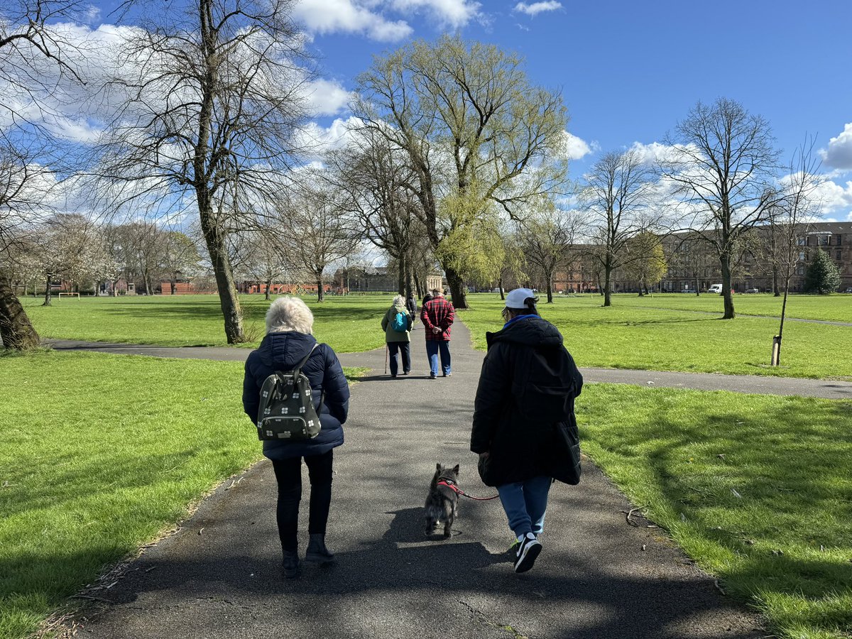 Spring has sprung this week as our afternoon was spent at Elderpark walking for an hour & chatting in the fresh air 🤩 2/2