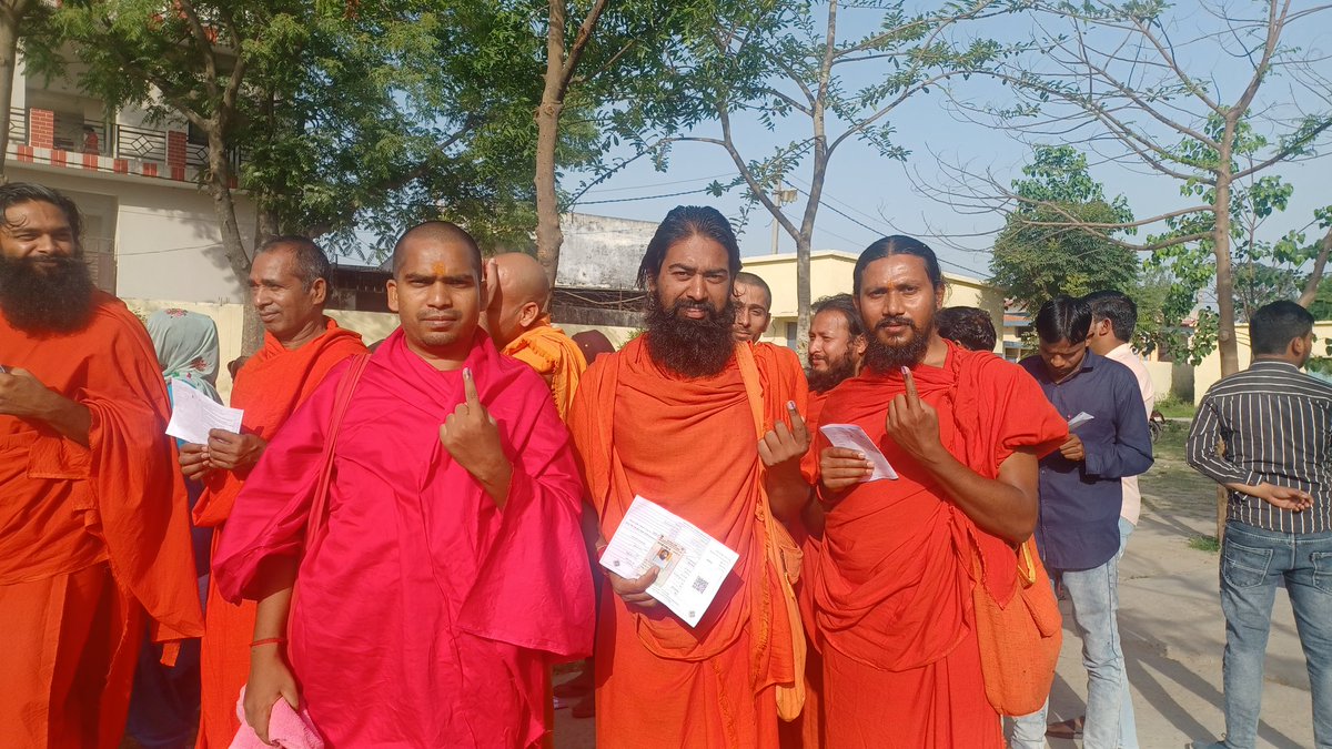 राष्ट्रहित सर्वोपरि,  देश विकास हेतु मतदान की अति आवश्यकता है।
#Vote_for_nation