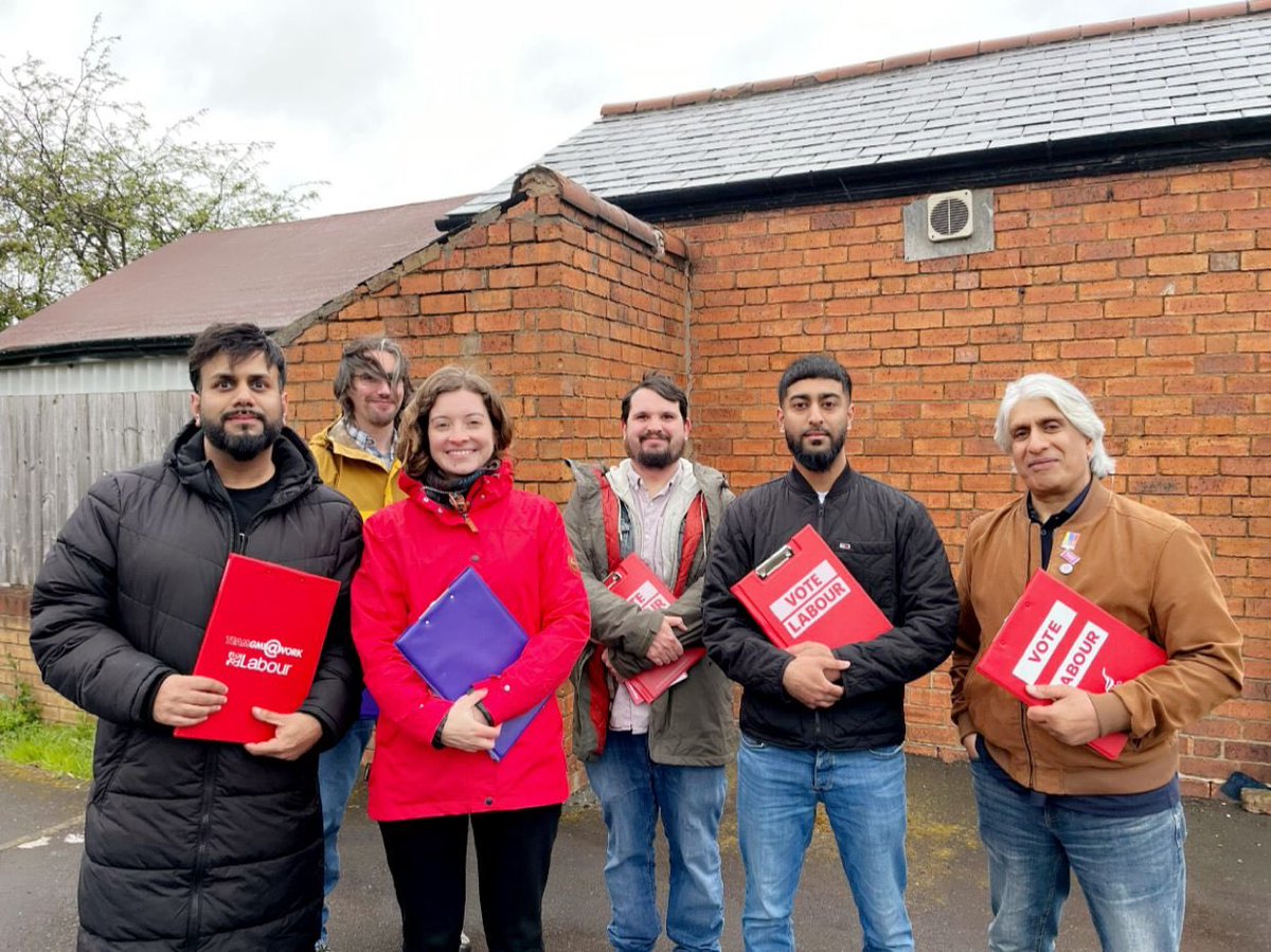 West Bromwich Labour (@westbromlabour) on Twitter photo Lots of support for candidate Sohail Iqbal in Rowley yesterday, then the team popped to Tividale to support candidate <a href="/MariaCrompton5/">Maria Crompton</a> and had another really positive session speaking to residents. Lots of support for candidate Sohail Iqbal in Rowley yesterday, then the team popped to Tividale to support candidate <a href="/MariaCrompton5/">Maria Crompton</a> and had another really positive session speaking to residents.