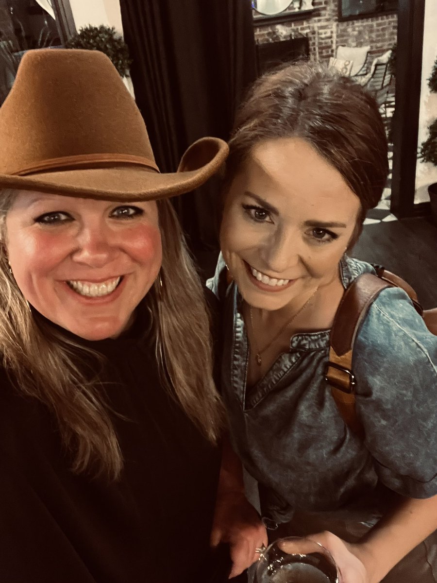 CoachBDW's tweet photo. Boots & Bids tonight with the OLQH crew! Lots of fun! ๐ฅพ๐ค And ran into my fav after!! #topnight๐ฅ https://t.co/cXMrErPNB8