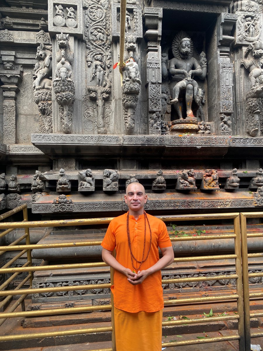 JagadGuru Swami Sandeepani tweet media