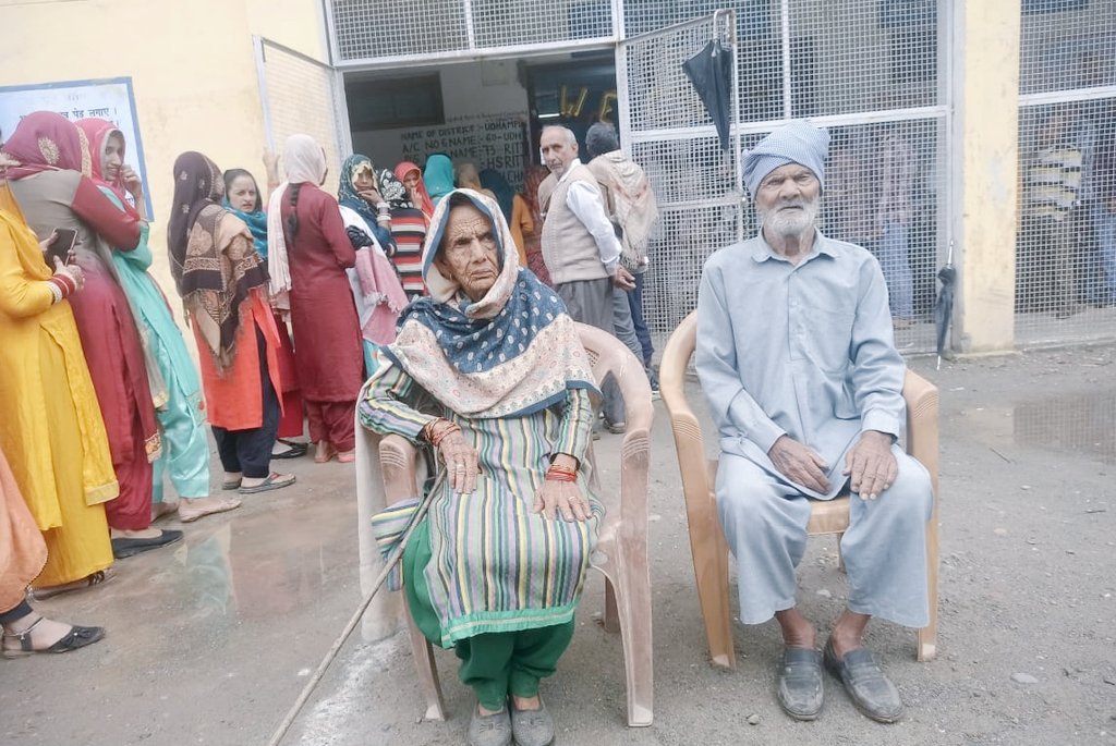 93 years old Naseeb Singh and his wife 87 years old Shanti Devi, walked a distance of more than 1 KM to cast their votes at Polling Station Govt High School Ritti, of Udhampur PC. #ChunavKaParv #DeshKaGarv #IvoteForSure @ECISVEEP
