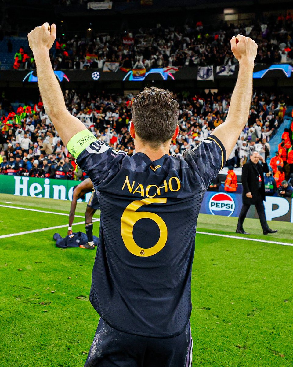 Nacho Fernández está más cerca de ganar su sexta Champions que el Barça.

Buenos días a todos.