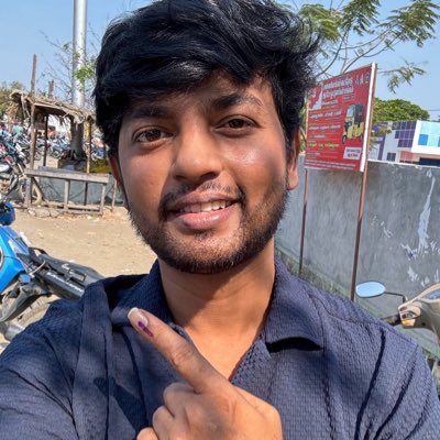 ChennaiTimesTOI's tweet photo. Actors @iYogiBabu, @Nakkhul_Jaidev and his wife #Sruti, director @dirlingusamy and #Vijayakumar exercise their democratic duty casting their votes for the #LokSabhaElection2024 https://t.co/sOVy9fNKOk