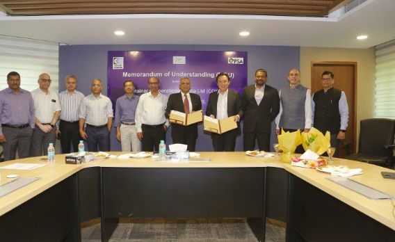 RailAnalysis's tweet photo. #CONCOR and #PSA MESA forge strategic #partnership to enhance logistics efficiency in India
Read more...https://t.co/GGgqkHbPL3
#indianrailways #railway #infrastructure #development #stations #MoU #logisticsservice #collaboration #project https://t.co/3ZCX3NUKgo