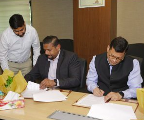 RailAnalysis's tweet photo. #CONCOR and #PSA MESA forge strategic #partnership to enhance logistics efficiency in India
Read more...https://t.co/GGgqkHbPL3
#indianrailways #railway #infrastructure #development #stations #MoU #logisticsservice #collaboration #project https://t.co/3ZCX3NUKgo