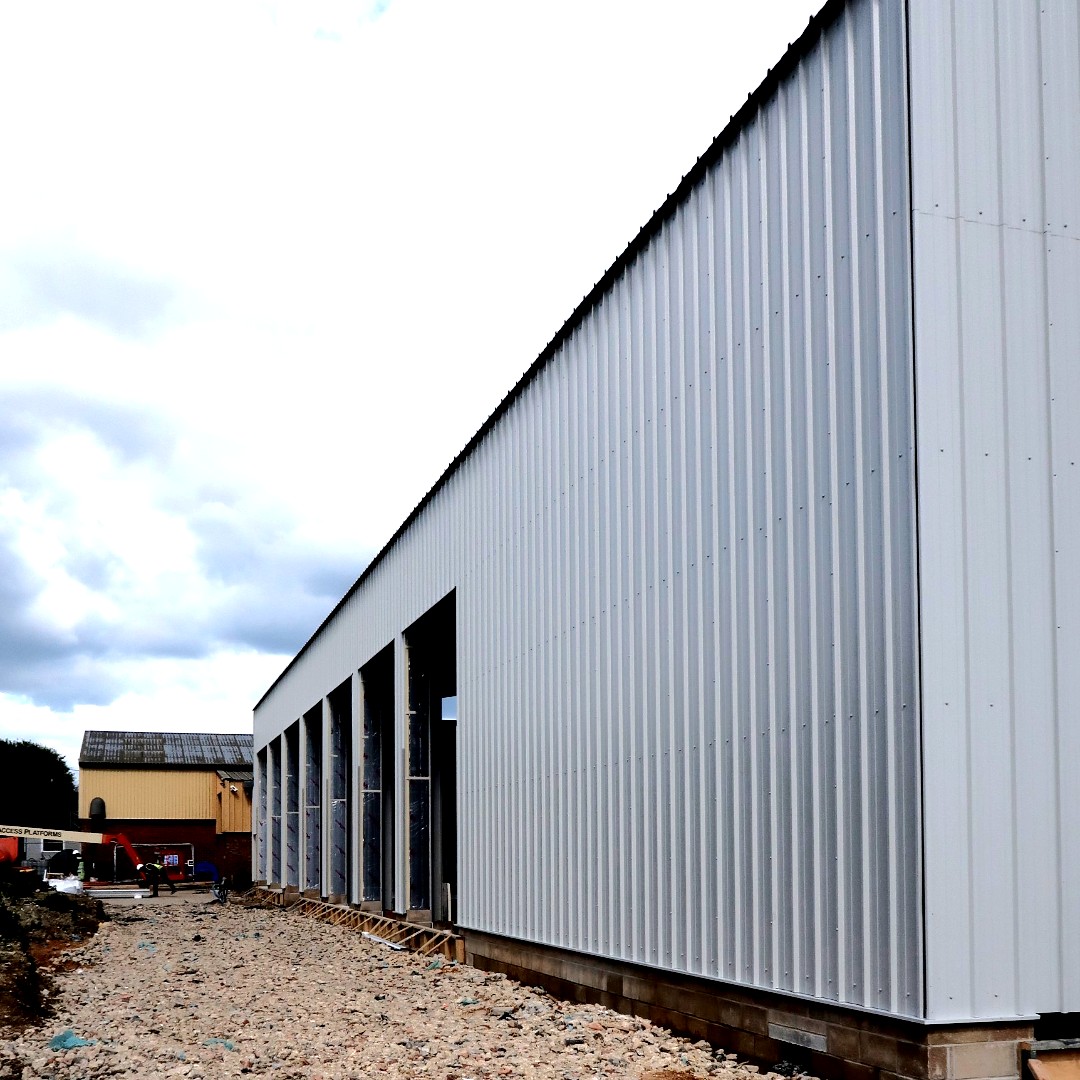 TuckwellGroup's tweet photo. Worlingworth Workshop Progress Report: The roof is now complete, the flooring inside is being worked on along with the external walls!
#ConstructionProgress #WorkInProgress #ConstructionUpdate #ConstructionSite #BuildingProgress #ConstructionZone #NewWorkshop #Workshop https://t.co/bfXfjJ2k3u