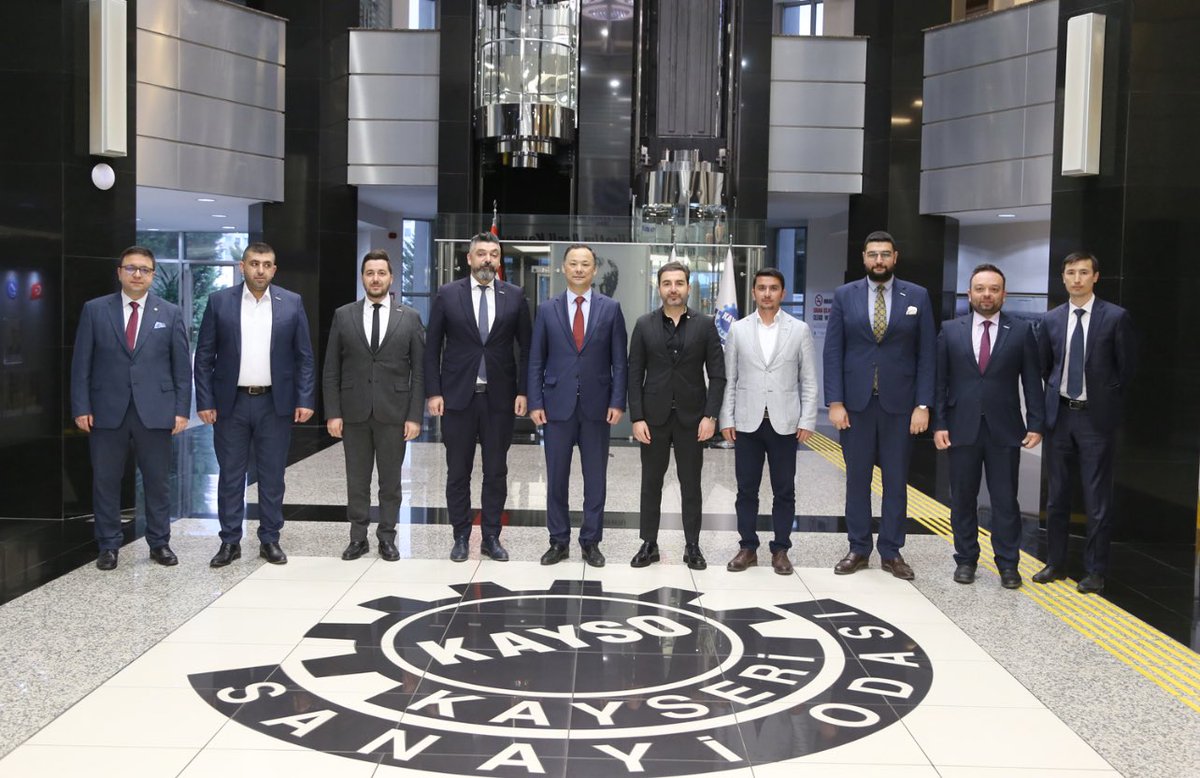 Kırgız Cumhuriyeti Ankara Büyükelçisi Ruslan Kazakbaev ve heyeti ASKON Kayseri'nin davetlisi olarak bir takım ziyaretlerde bulunmak üzere şehrimize geldi. <a href="/ilkerbarli/">ilkerbarlı🇹🇷</a> <a href="/kayseriaskon/">ASKON Kayseri</a>