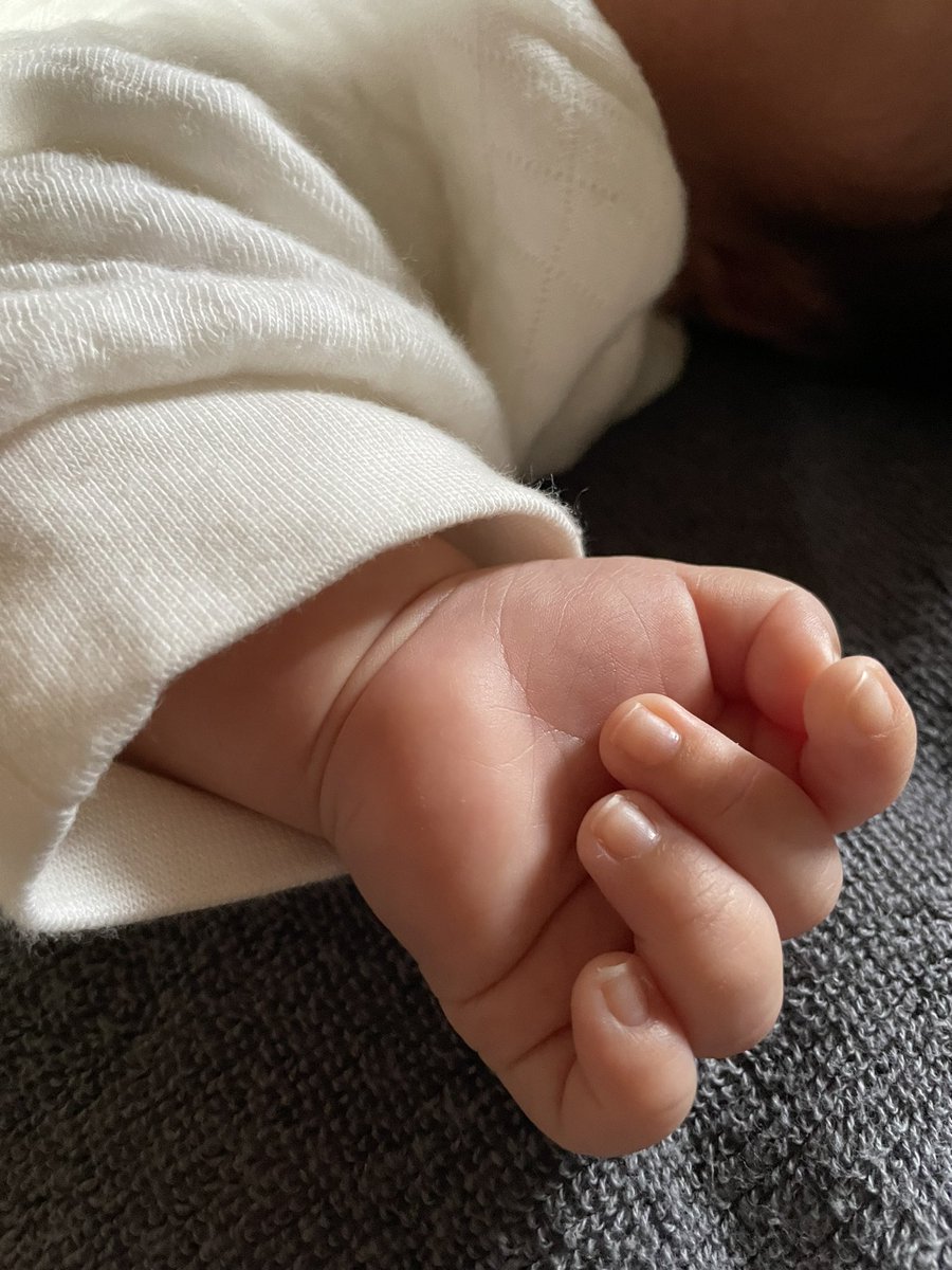 Michoko0805's tweet photo. この方と結婚して子ども産まれて
一児のママしてる👶🏻💕
毎日のように夜な夜な荒野してた頃が懐かしい🤣何年前だー？笑
そしてbaby今日で１ヶ月🫶 https://t.co/X44Avv40yn