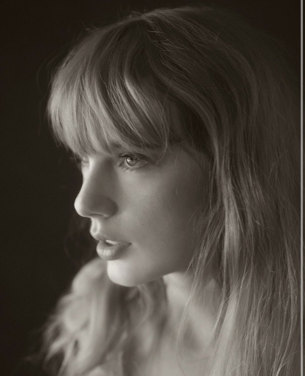 #TSTTPD The Anthology is a secret DOUBLE album ✌️ includes 15 extra tracks (4 bonus and 11 new) making 31 tracks total for songs we got tonight 🤍

The Black Dog
imgonnagetyouback
The Albatross
Chloe or Sam or Sophia or Marcus
How Did It End?
So High School
I Hate It Here
thanK