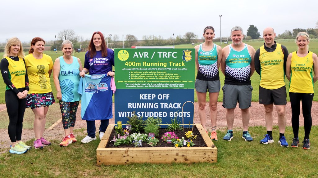 AvonValleyRun's tweet photo. Good luck to these wonderful AVR and @AvonValleyTri members who are running the iconic @LondonMarathon this weekend.

Some are running for the first time, some raising money for amazing charities and one is running for her 20th year! 💛💚

#Marathon #LondonMarathon https://t.co/aHp3eVyedc