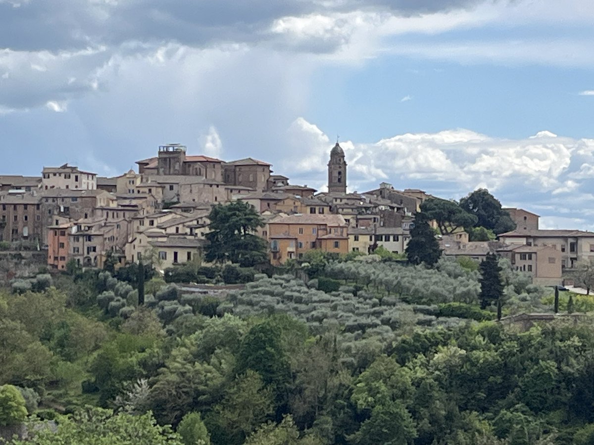 udite_network's tweet photo. @udite_network et 🇮🇹 @unscp #collterr conf  DIRECTEURS GENERAUX DE SERVICE FACE AU DÉFI DE LA BONNE GOUVERNANCE ET DU CHANGEMENT démarre aujourd'hui à #siena avec d'éminents intervenants du secteur, des universités, @EU_CoR @coe @OECD https://t.co/gP5mDpfyaC https://t.co/8aEboRZI6P