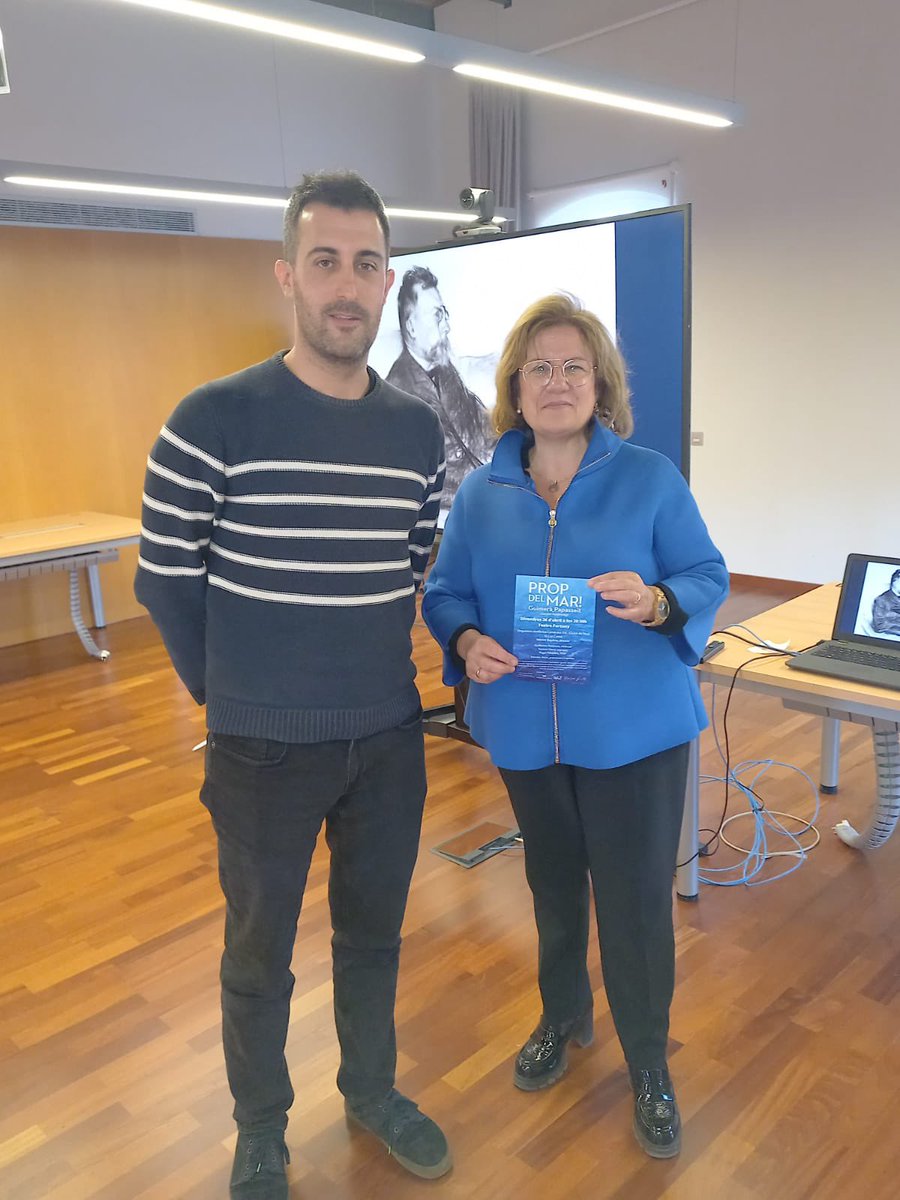 Escalfant motors pel Concert de Sant Jordi el dia 26 d’abril al Teatre Fortuny a la conferència del gran compositor reusenc Joan Magrané, sobre la música d’Enric Morera i Eduard Toldrà. 

#fundacioteatrefortuny
#música
#músicacatalana
#literaturacatalana