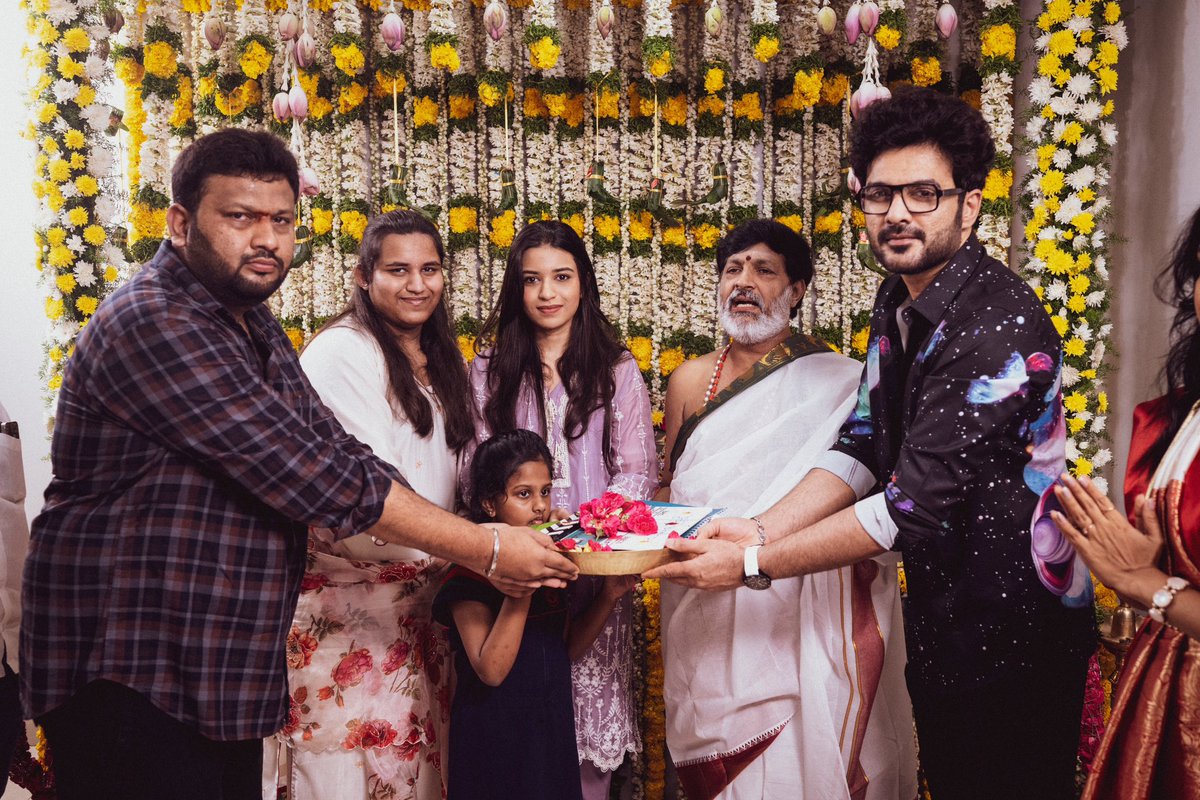 SitharaEnts's tweet photo. #MADSquare BEGINS!! 🕺💥 

It's time to take the FUN to new heights, Here are some clicks from the pooja ceremony which was held on UGADI. ✨🤩

Thank you Starboy #Siddu & @anudeepfilm garu for gracing the ceremony. ❤️

@kalyanshankar23 @vamsi84 #HarikaSuryadevara #SaiSoujanya @NarneNithiin @SangeethShobhan #RamNitin #BheemsCeciroleo @NavinNooli @Shamdatdop @Fortune4Cinemas @SitharaEnts #SrikaraStudios