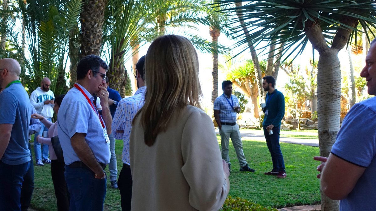 nanoGe_Conf's tweet photo. 💠Attendees at #H2Future @nanoGe_Conf The Future of Hydrogen: Science, Applications and #EnergyTransition enjoying a coffee in a wonderful setting while sharing ideas around the role of #Hydrogen in the #EnergyTransition ☕🌴
🔗https://t.co/lKUjsfWACU https://t.co/iQ9khbdyOL