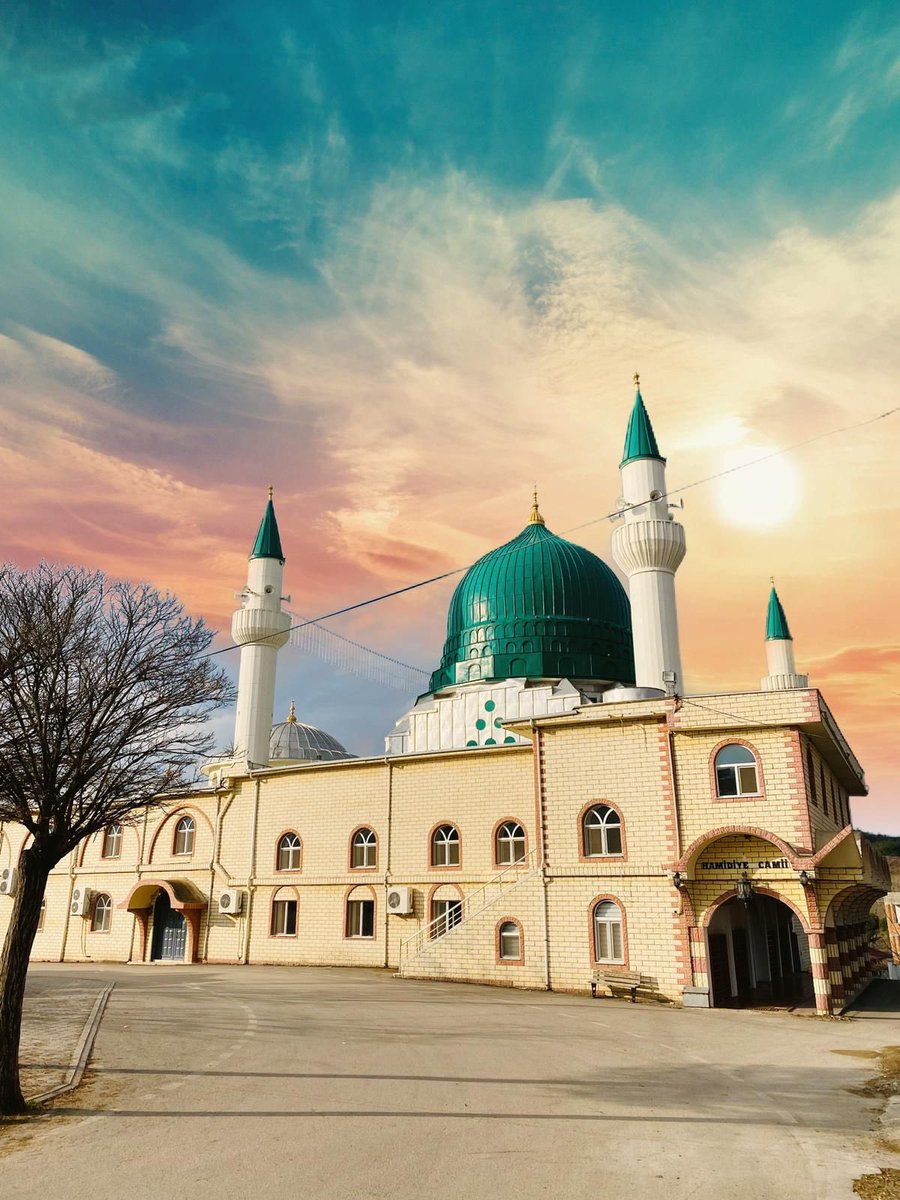 o_bir_ihvan's tweet photo. Resûlullah Sallallâhu aleyhi ve sellem şöyle buyurmuştur: 
اِذَا دَخَلَ أَحَدُكُمُ الْمَسْجِدَ وَالْاِمَامُ عَلَى الْمِنْبَرِ فَلَا صَلَاةَ وَلَا كَلَامَ حَتَّى يَفْرُغَ الْاِمَامُ (طب عن ابن عمر) 
Sizden biri mescide girdiği https://t.co/tRFRWcgevb