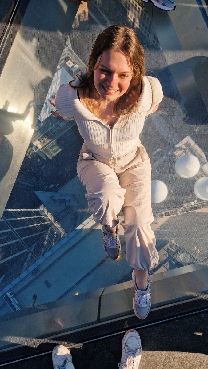 LiliB_tv tweet media