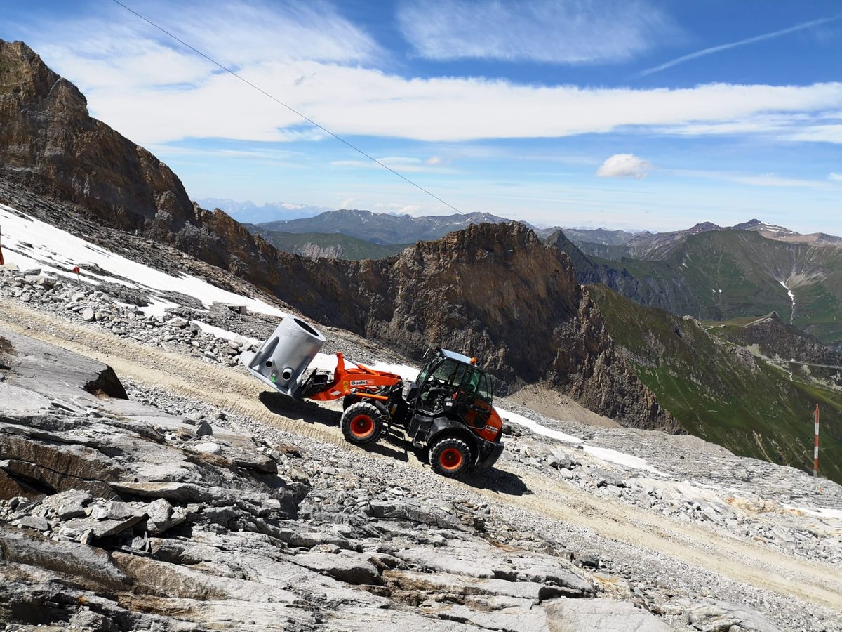 Ain’t No Mountain High Enough! 🎶 

📍  Tirol 
📸 Your picture or video of the week here?
👉 Tag us @boelsrental
#️⃣ #boels #boelsrental #pictureoftheweek #pictureperfect
📬 Mail us: corporatecommunication@boels.com