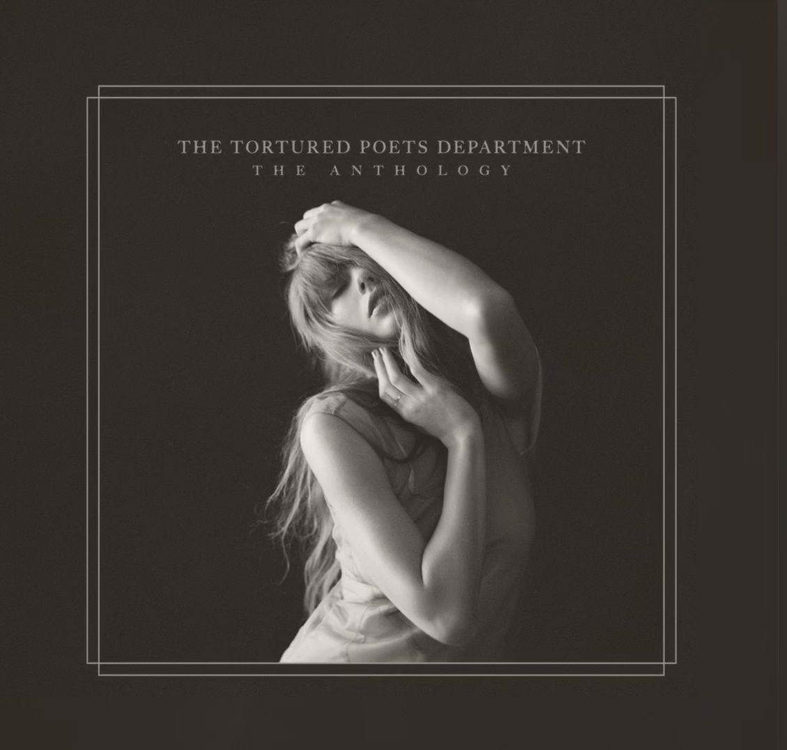 updateswiftbr's tweet photo. 🚨 Confira TODAS as músicas novas presentes no "THE TORTURED POETS DEPARTMENT: The Anthology": #TSTTPD

• The Black Dog
• imgonnagetyouback
• The Albatross
• Chloe or Sam or Sophia or Marcus
• How Did It End?
• So High School
• I Hate It Here
• thanK you aIMee
• I Look in People’s Windows
• The Prophecy
• Cassandra
• Peter
• The Bolter
• Robin
• The Manuscript