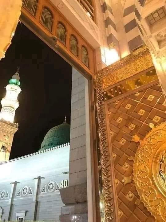 توں قدرت دا کوئی کرشمہ ڈکھا چا  نہ ہووے جے ممکن تے ممکن بنڑا چا محبت دی خیرات کڈھ میڈے مولا محمدؐ دے صدقے محمدؐ مِلا چا آمین صلی اللہ علیہ وآلہِ وسلم ❤❤  () تمام اہل اسلام کو جمعہ مبارک ۔۔۔💕💕